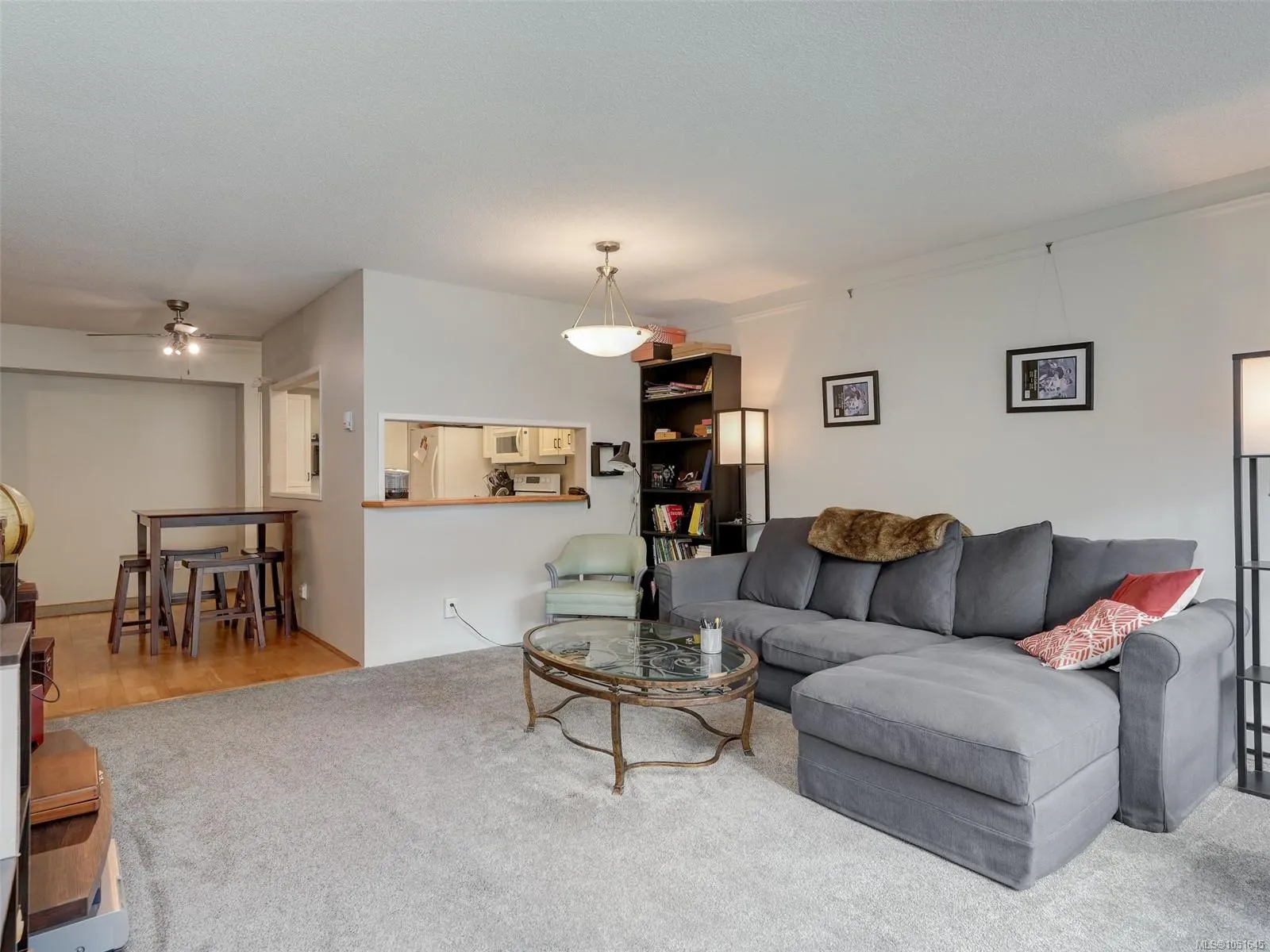 3260 Quadra St