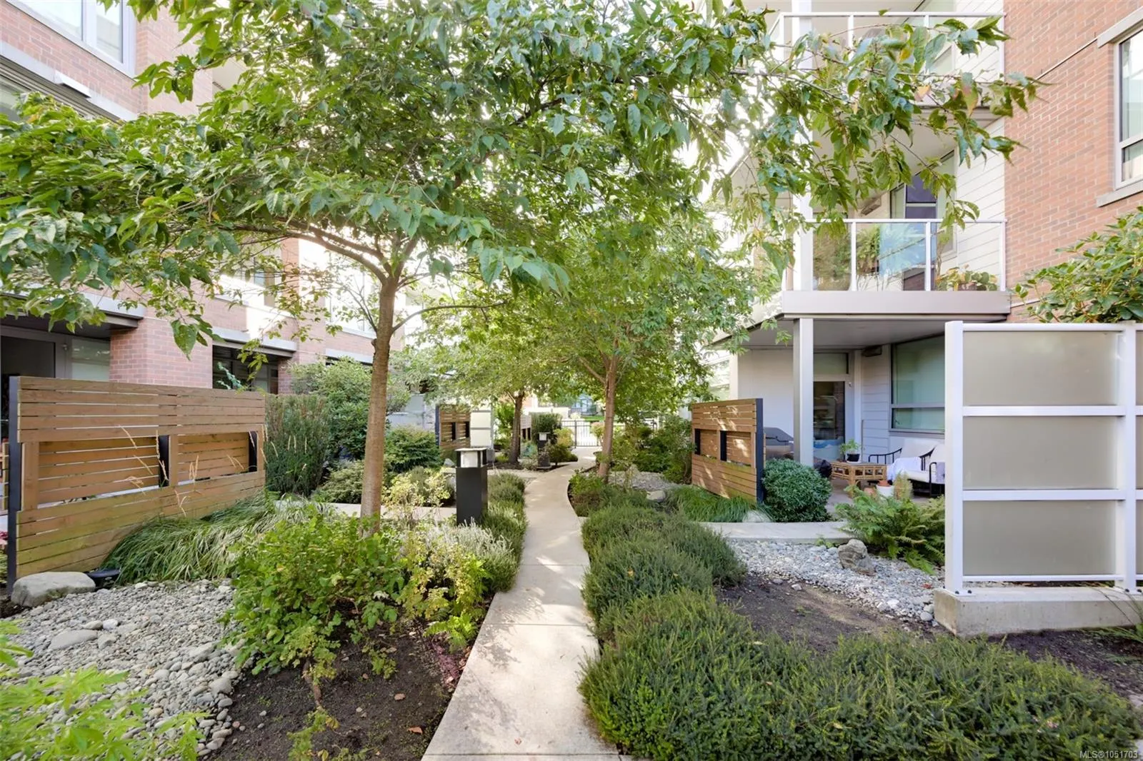 640 Michigan St