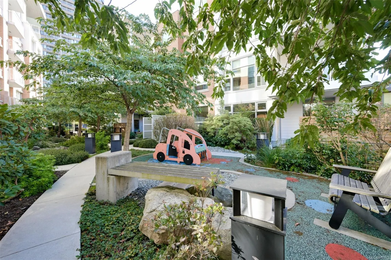 640 Michigan St