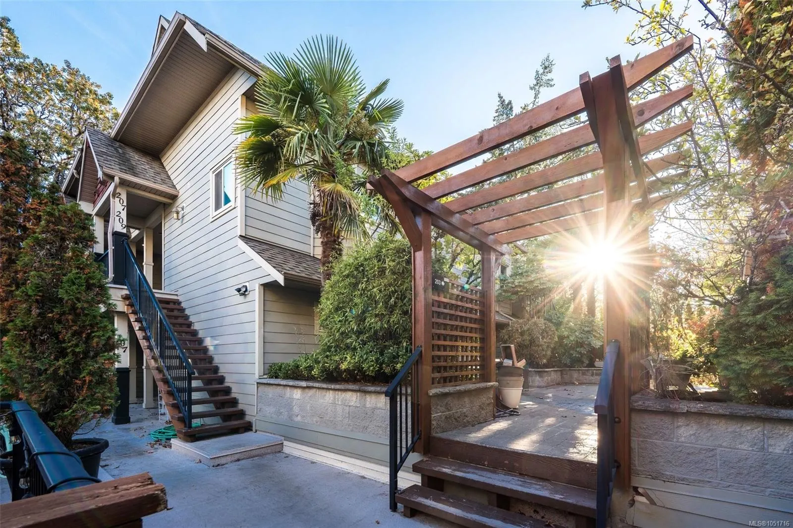 791 Station Ave