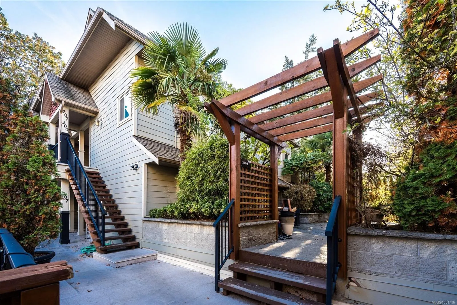 791 Station Ave