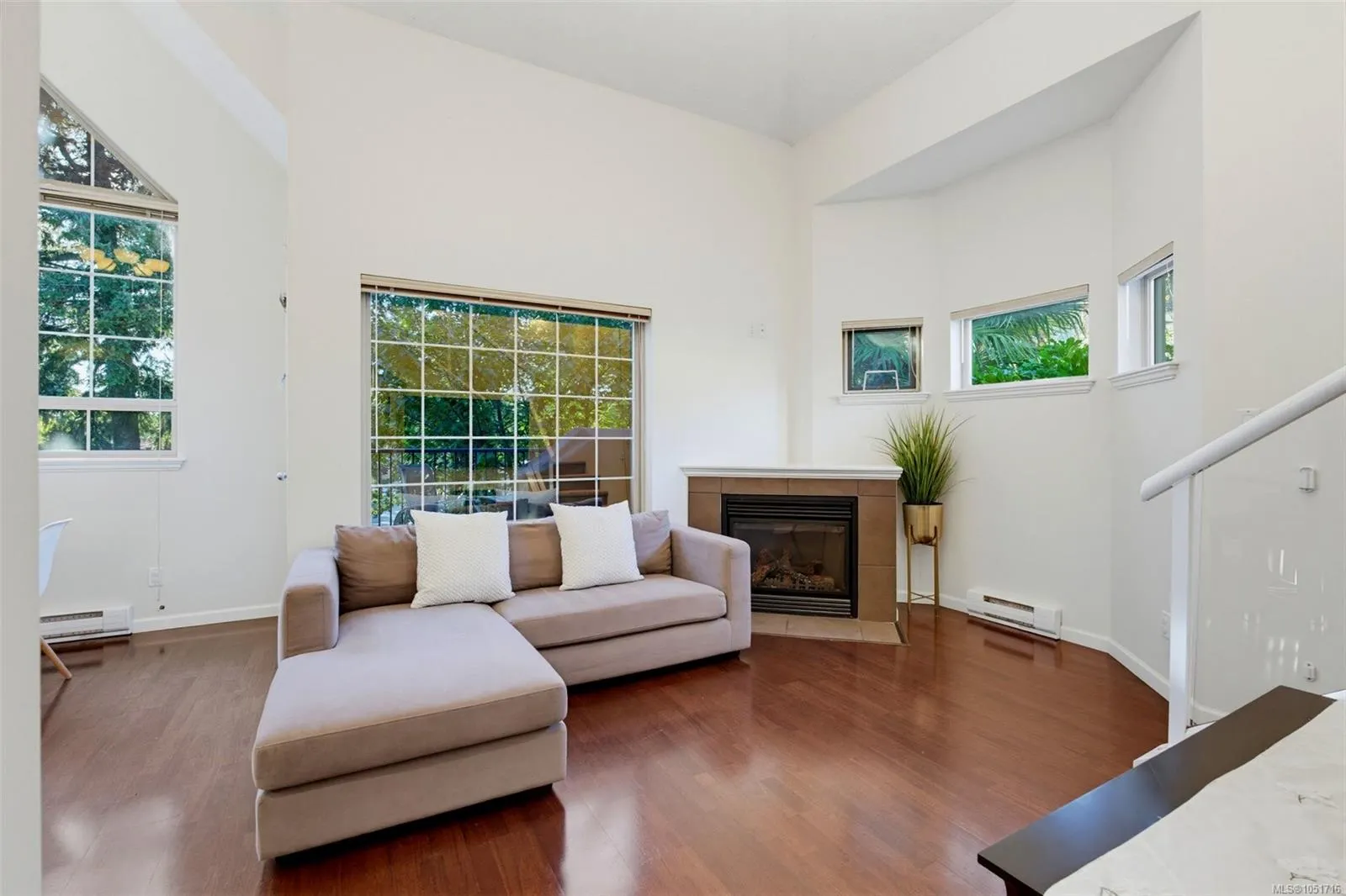 791 Station Ave