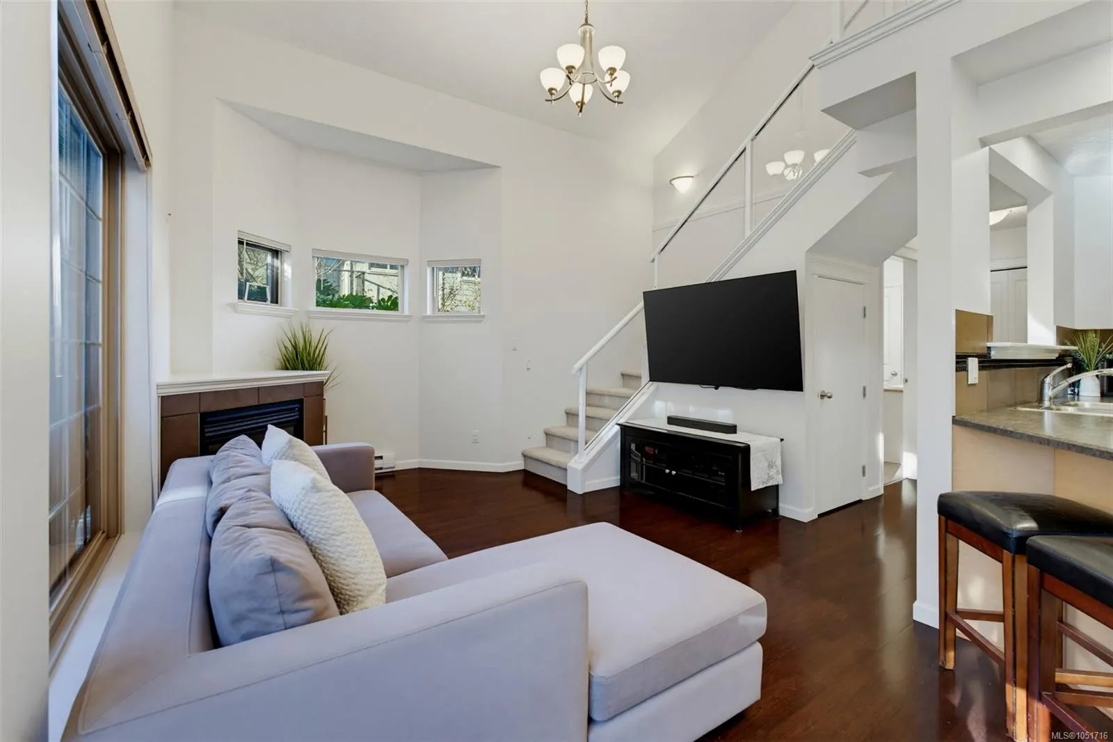 791 Station Ave