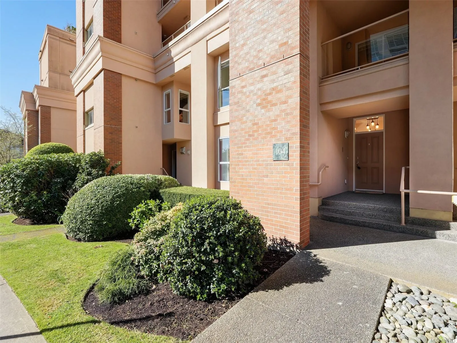 75 Songhees Rd
