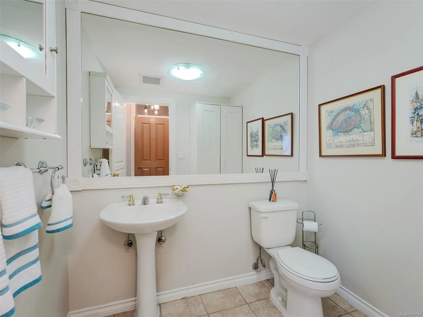 75 Songhees Rd