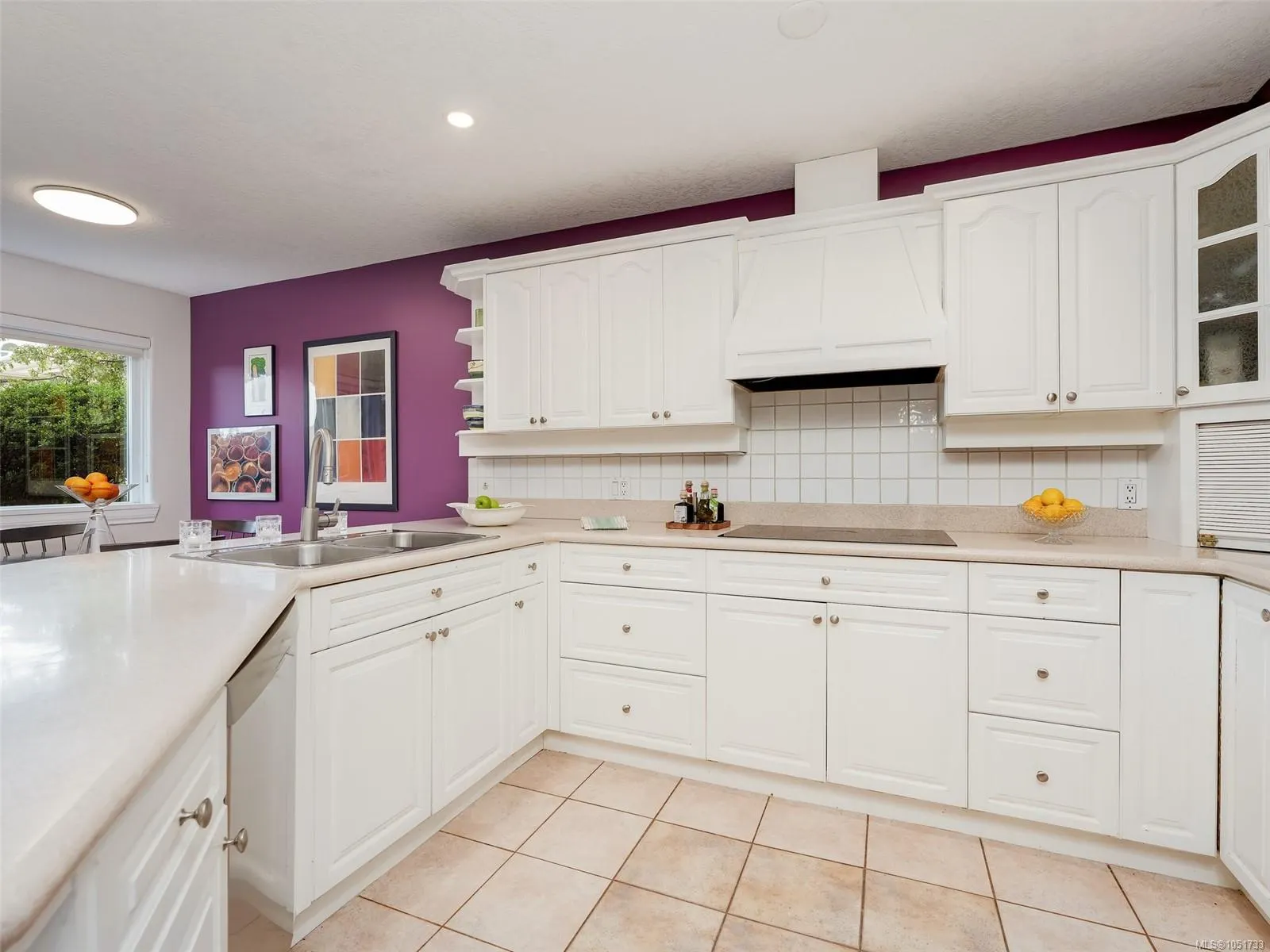 75 Songhees Rd