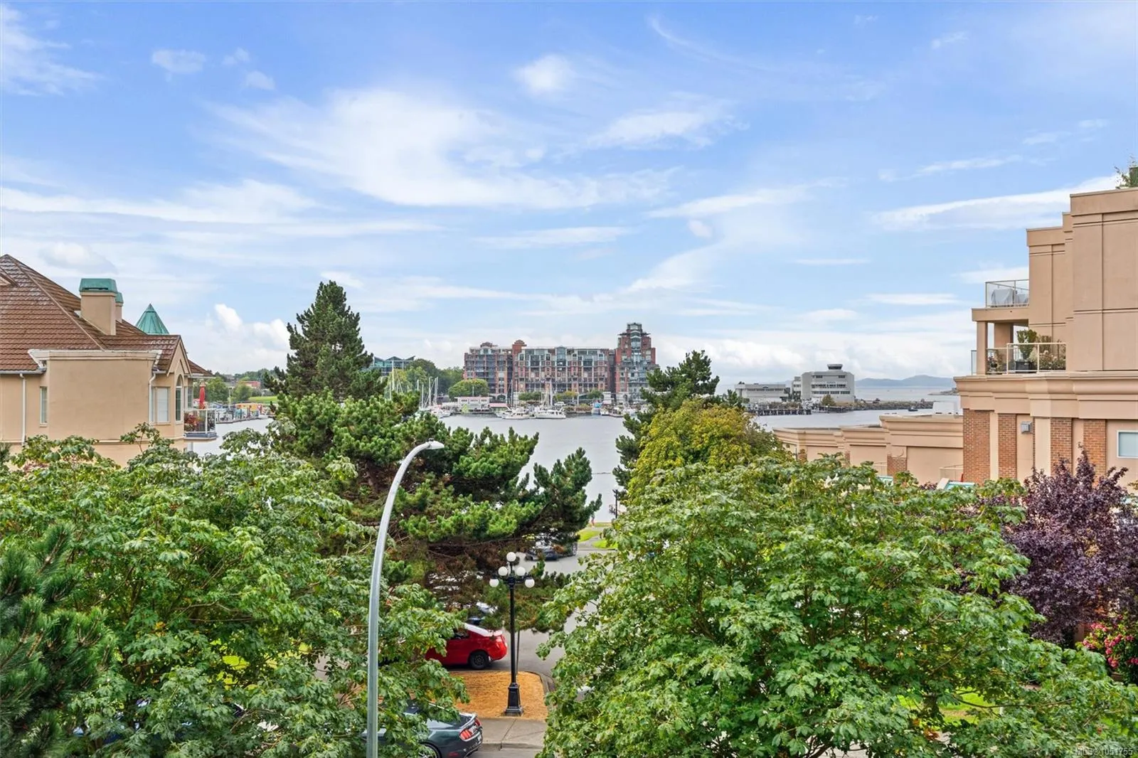 68 Songhees Rd