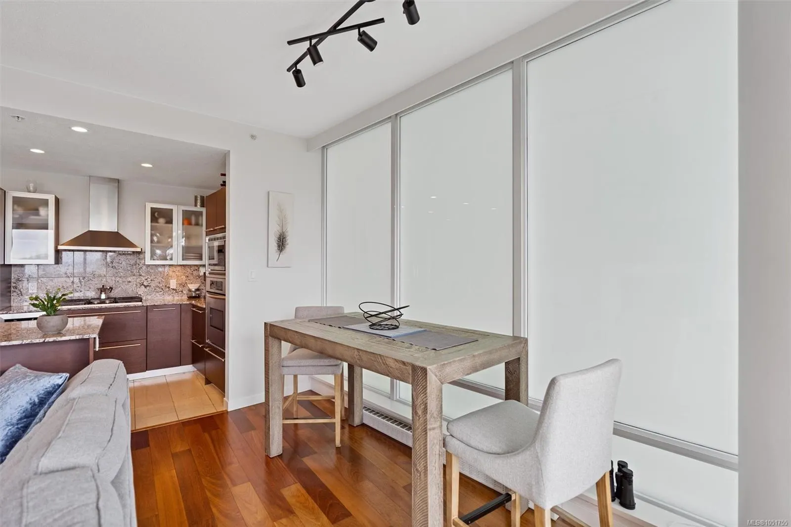 68 Songhees Rd