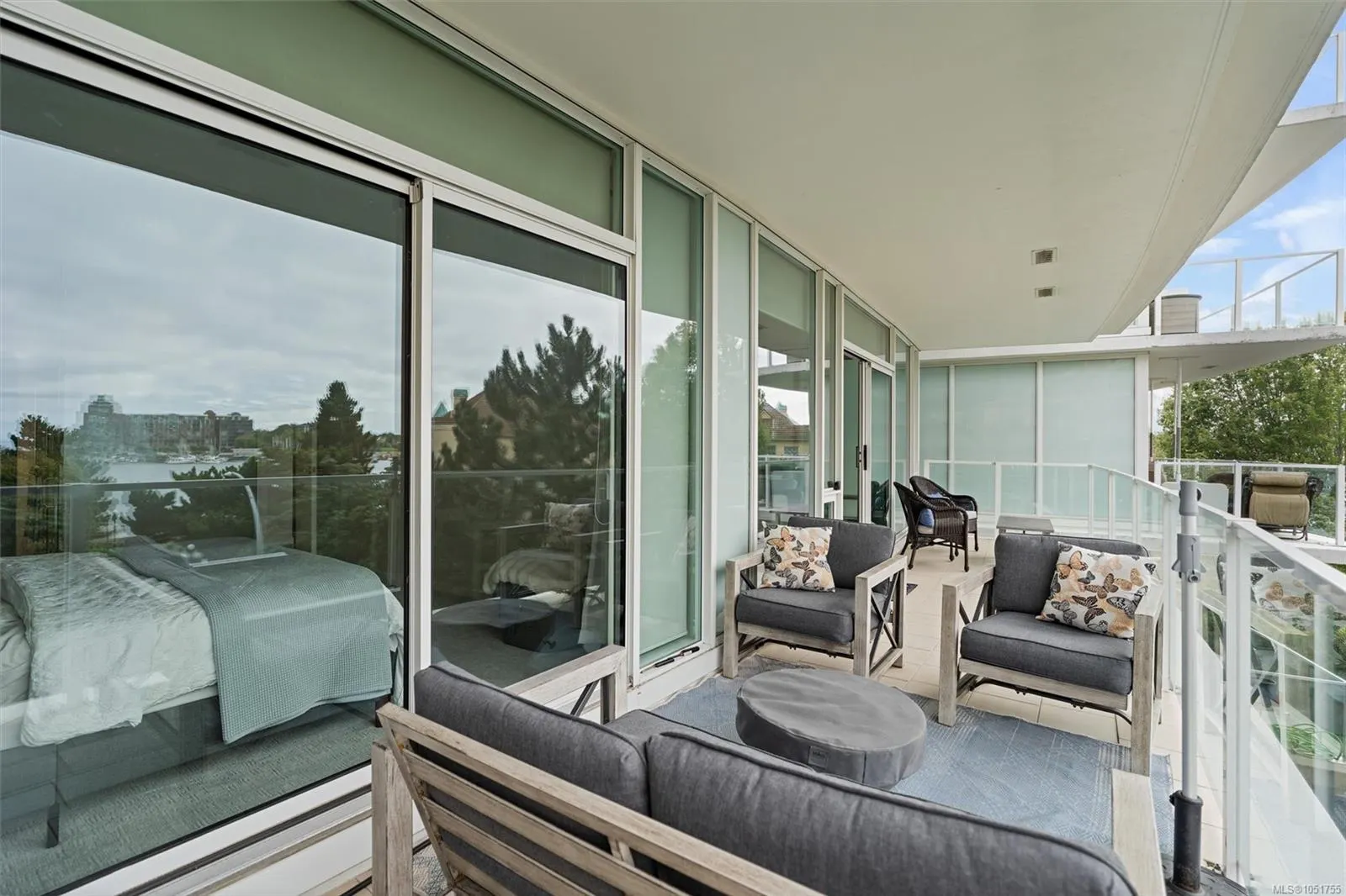 68 Songhees Rd
