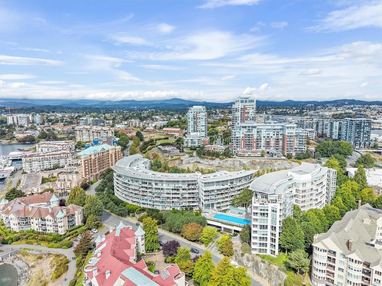 68 Songhees Rd