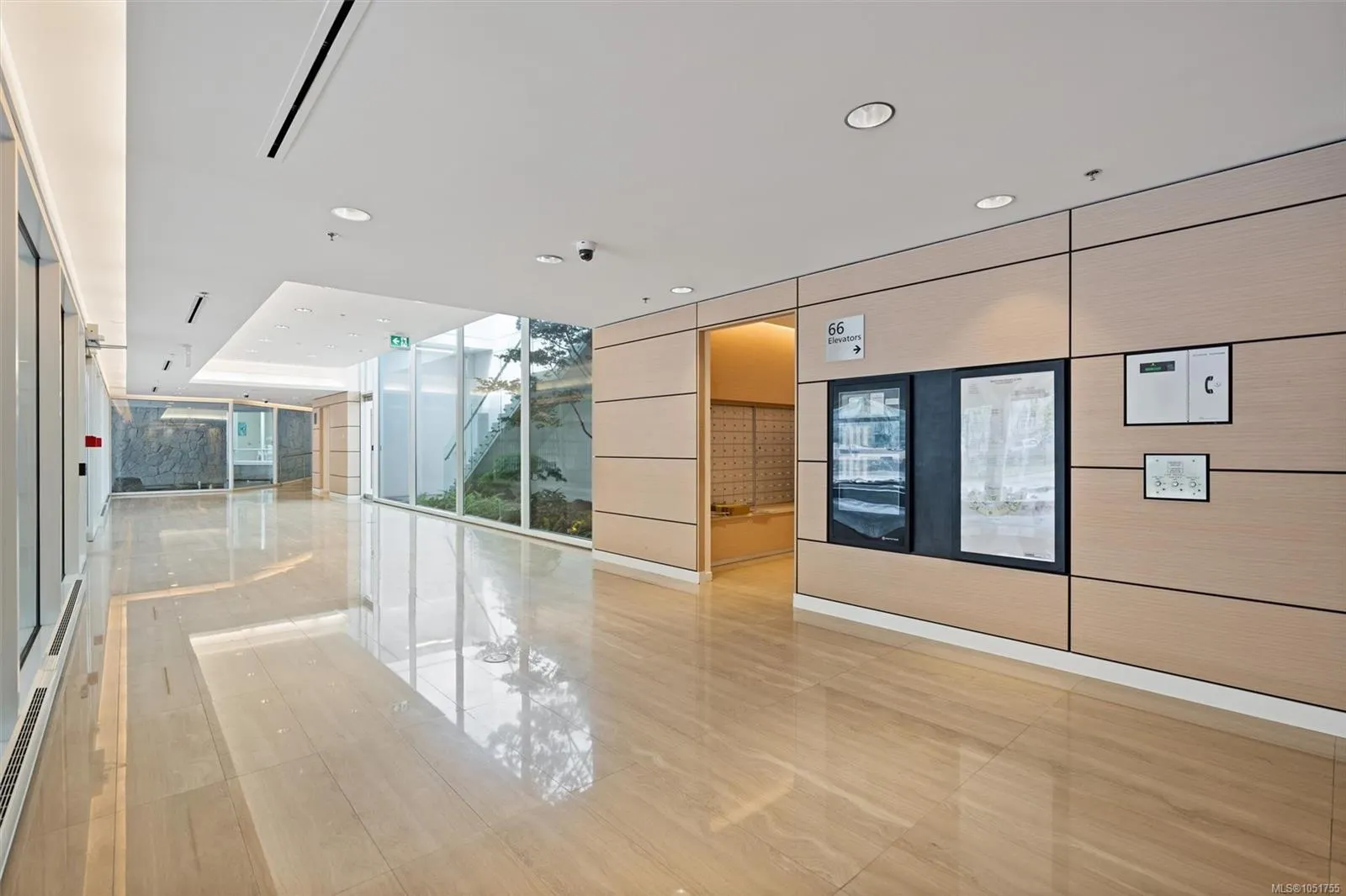 68 Songhees Rd