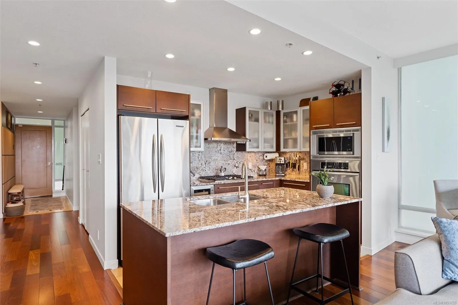 68 Songhees Rd
