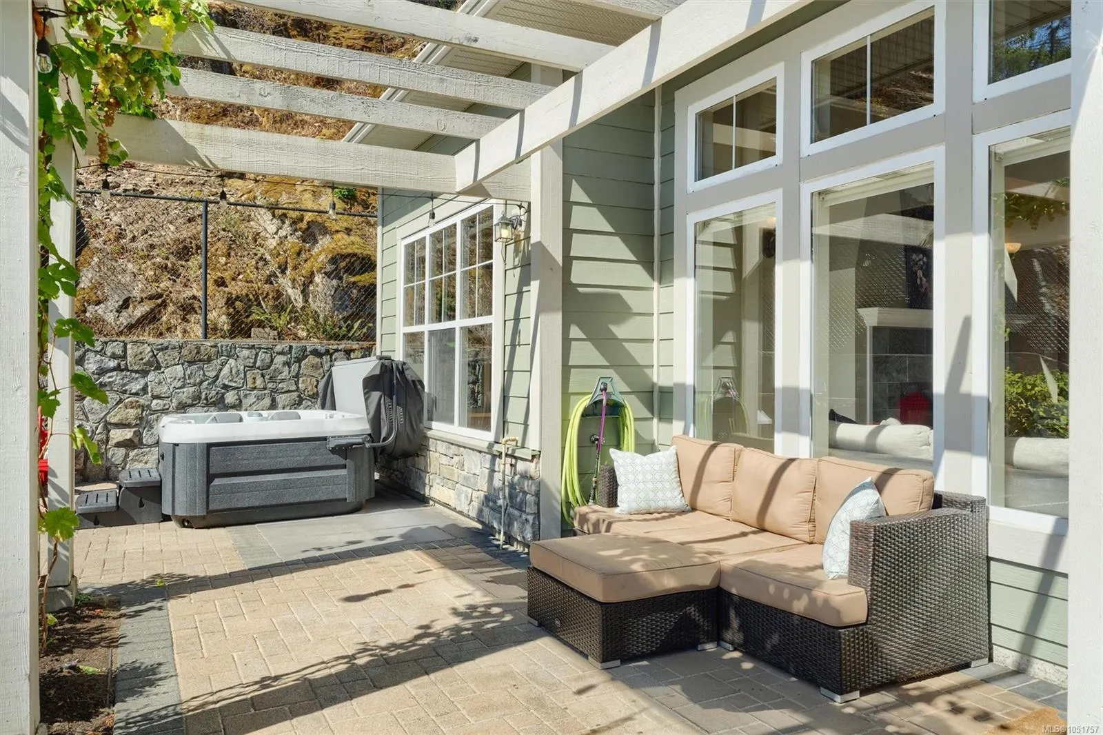 945 Bear Mountain Pkwy