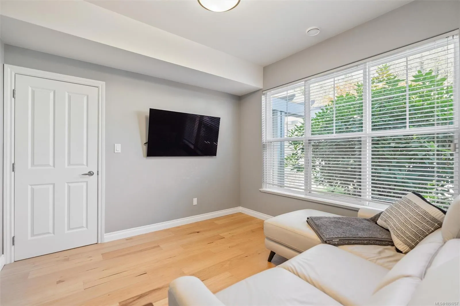 945 Bear Mountain Pkwy