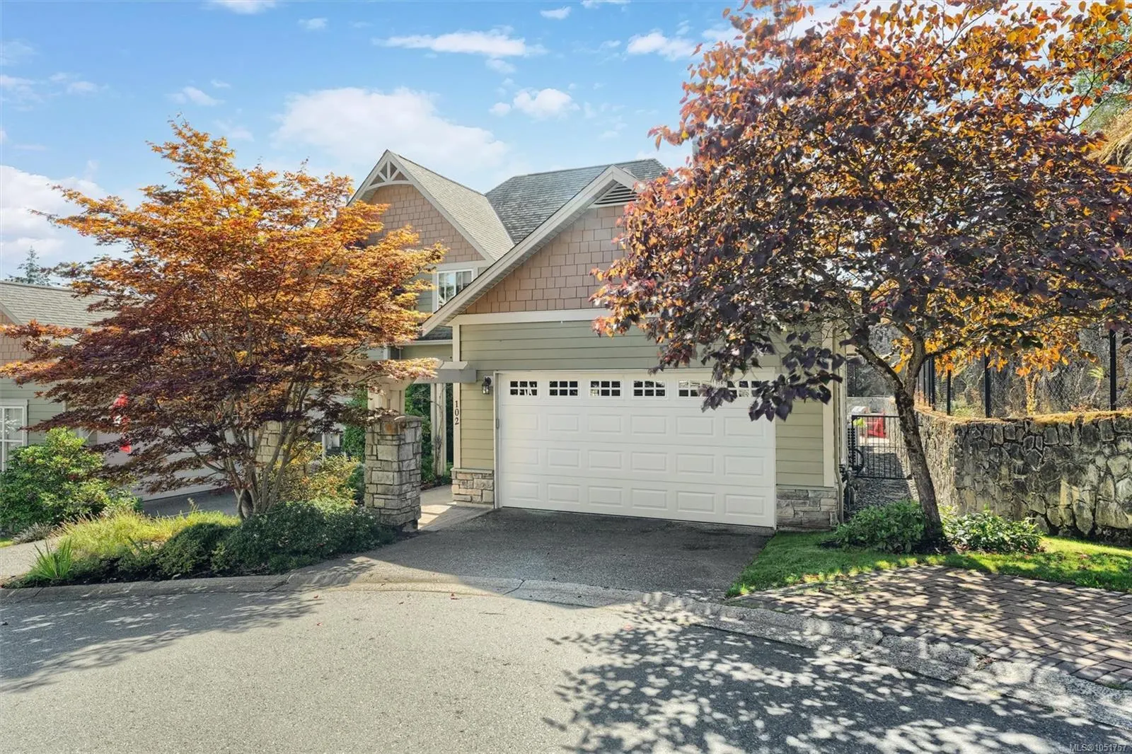 945 Bear Mountain Pkwy