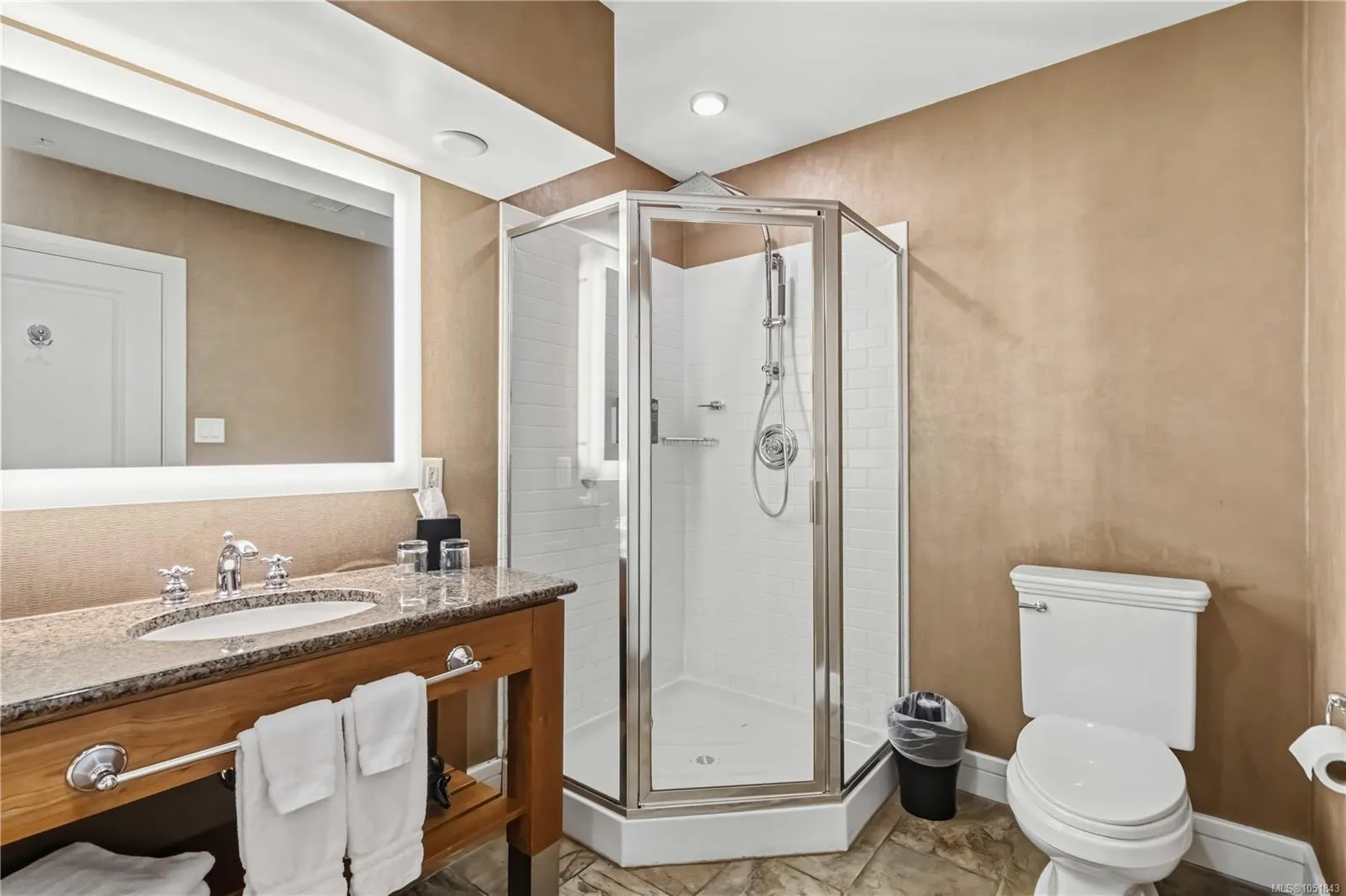 1376 Lynburne Pl