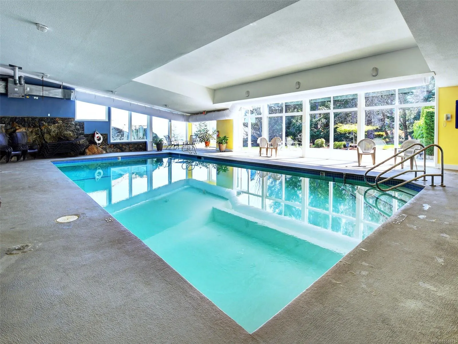2829 Arbutus Rd
