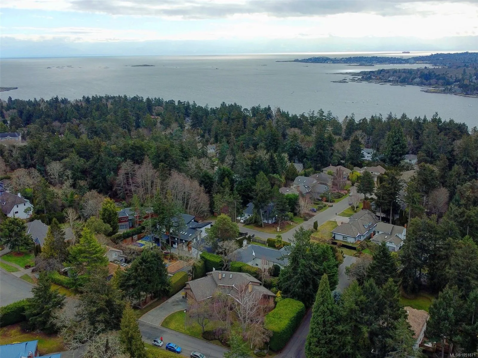 2829 Arbutus Rd