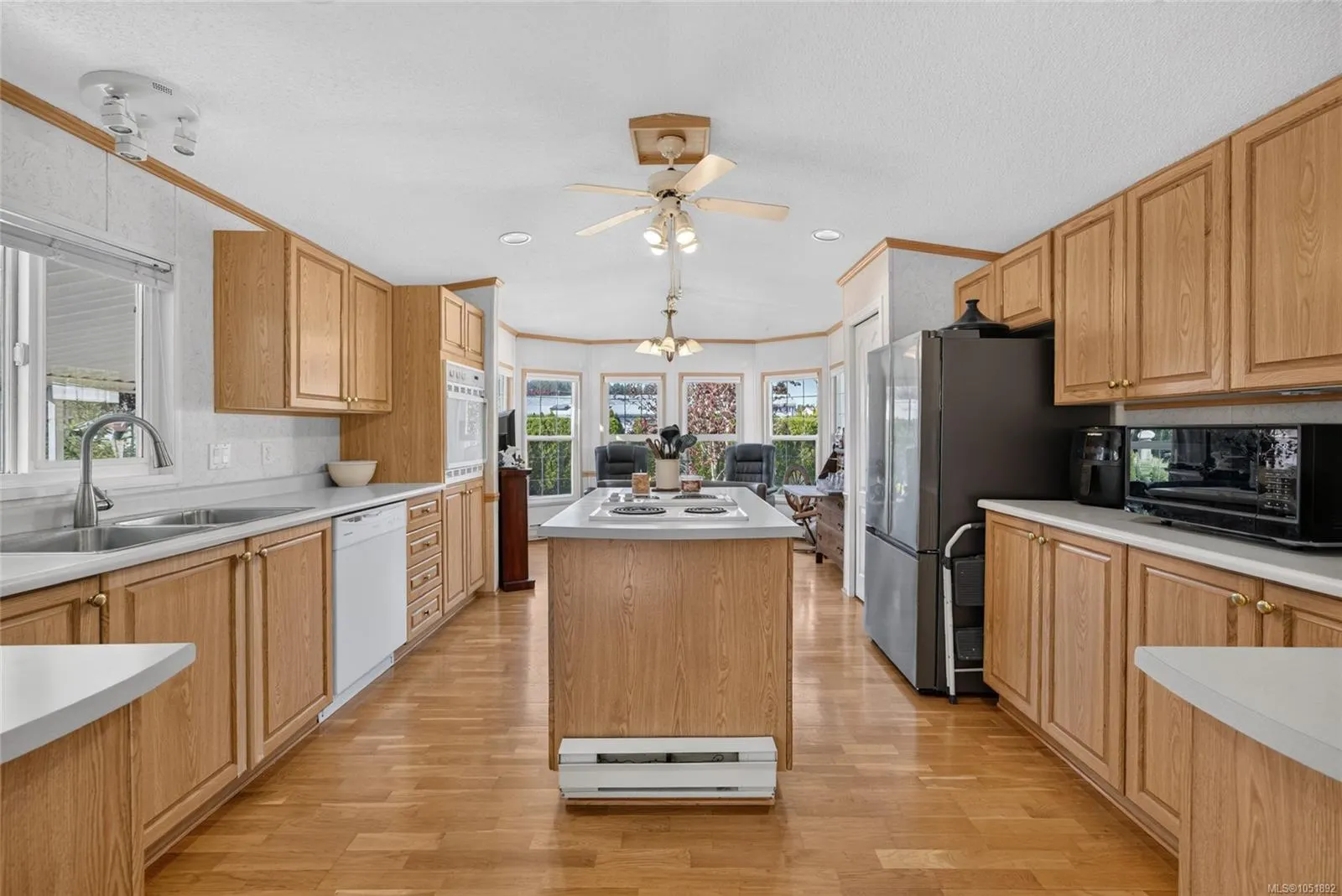 7401 Central Saanich Rd