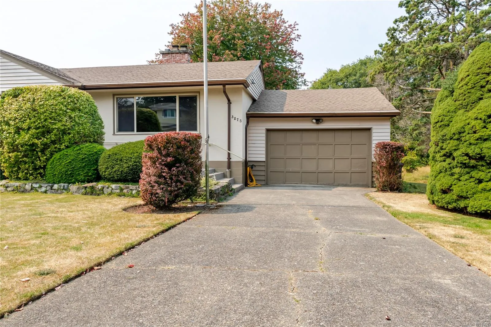 3278 Henderson Rd