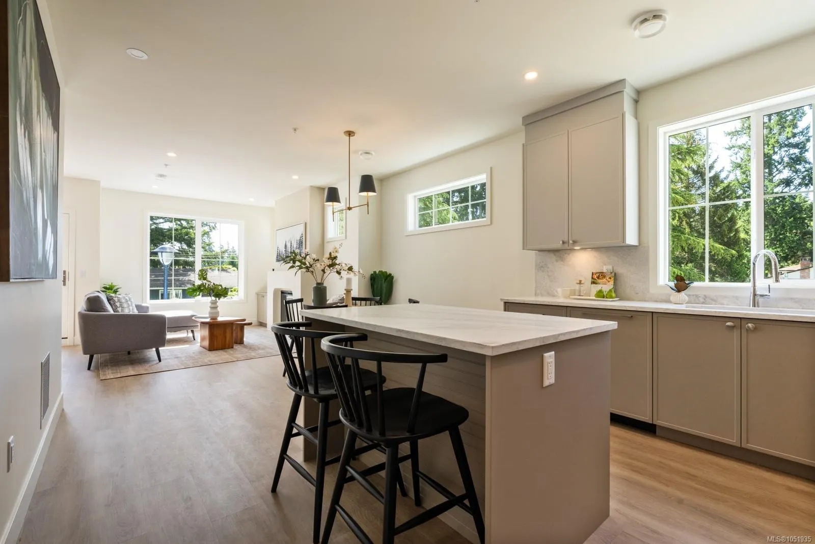 2770 Vantilburg Cres