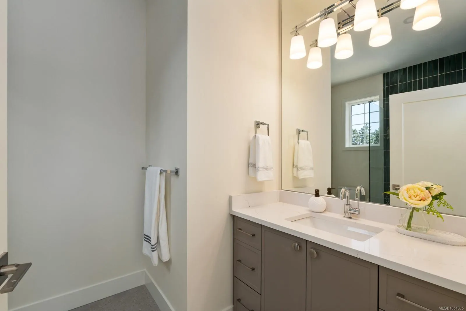 2770 Vantilburg Cres