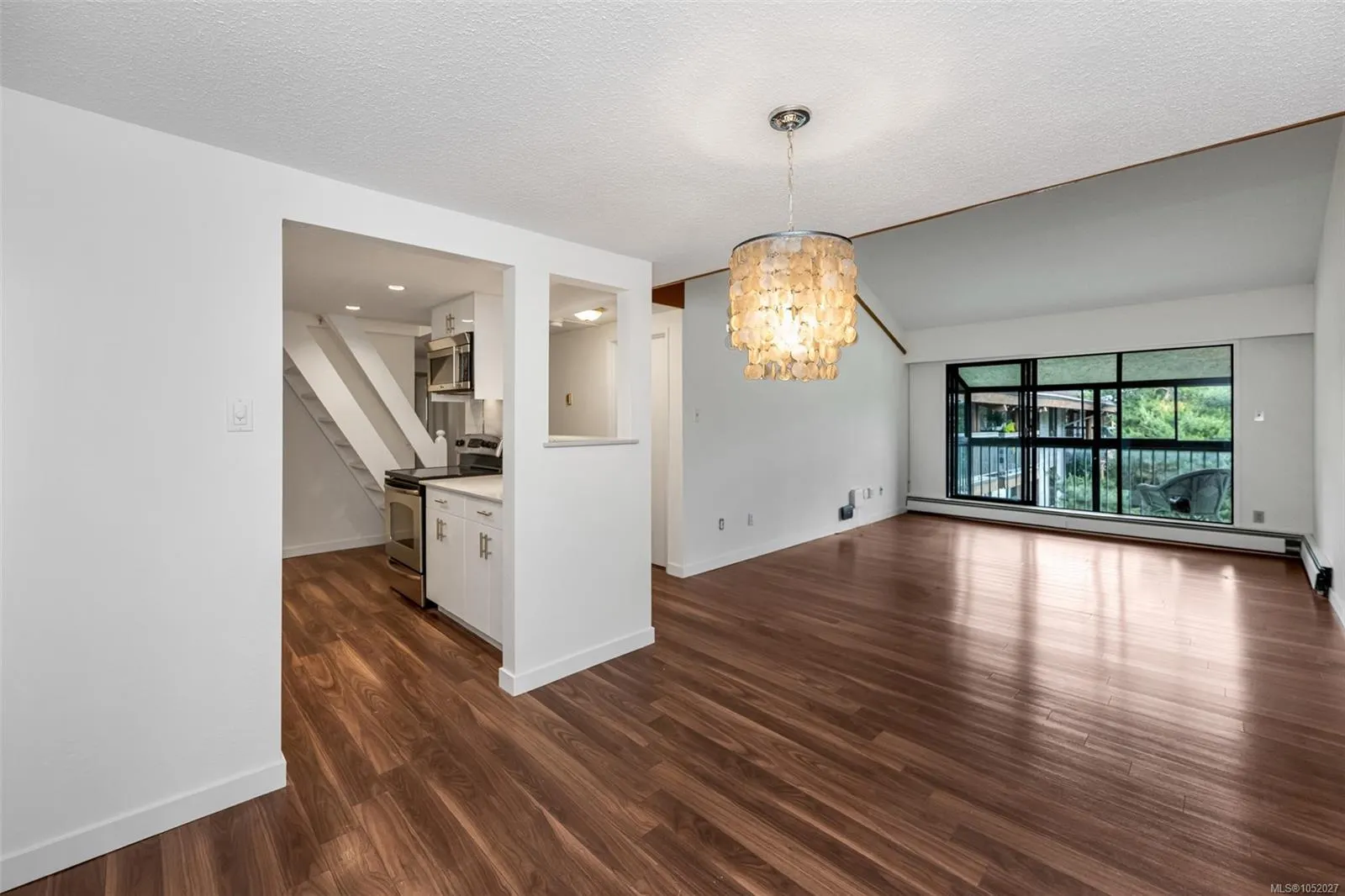 1009 McKenzie Ave