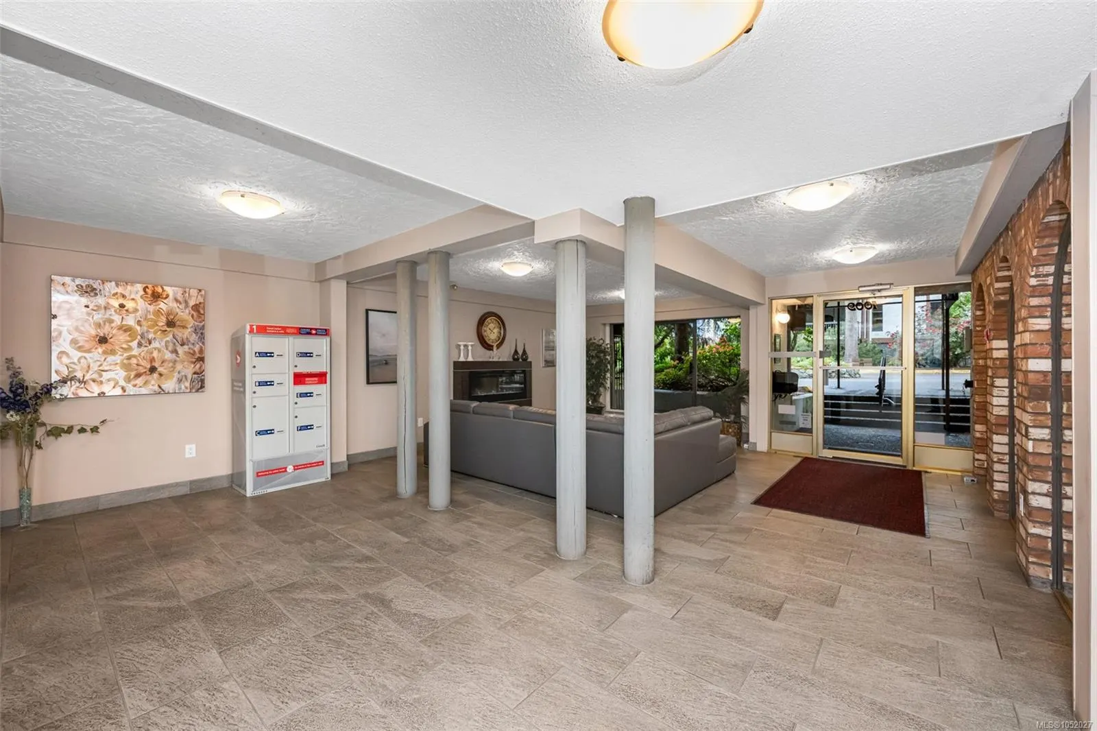 1009 McKenzie Ave