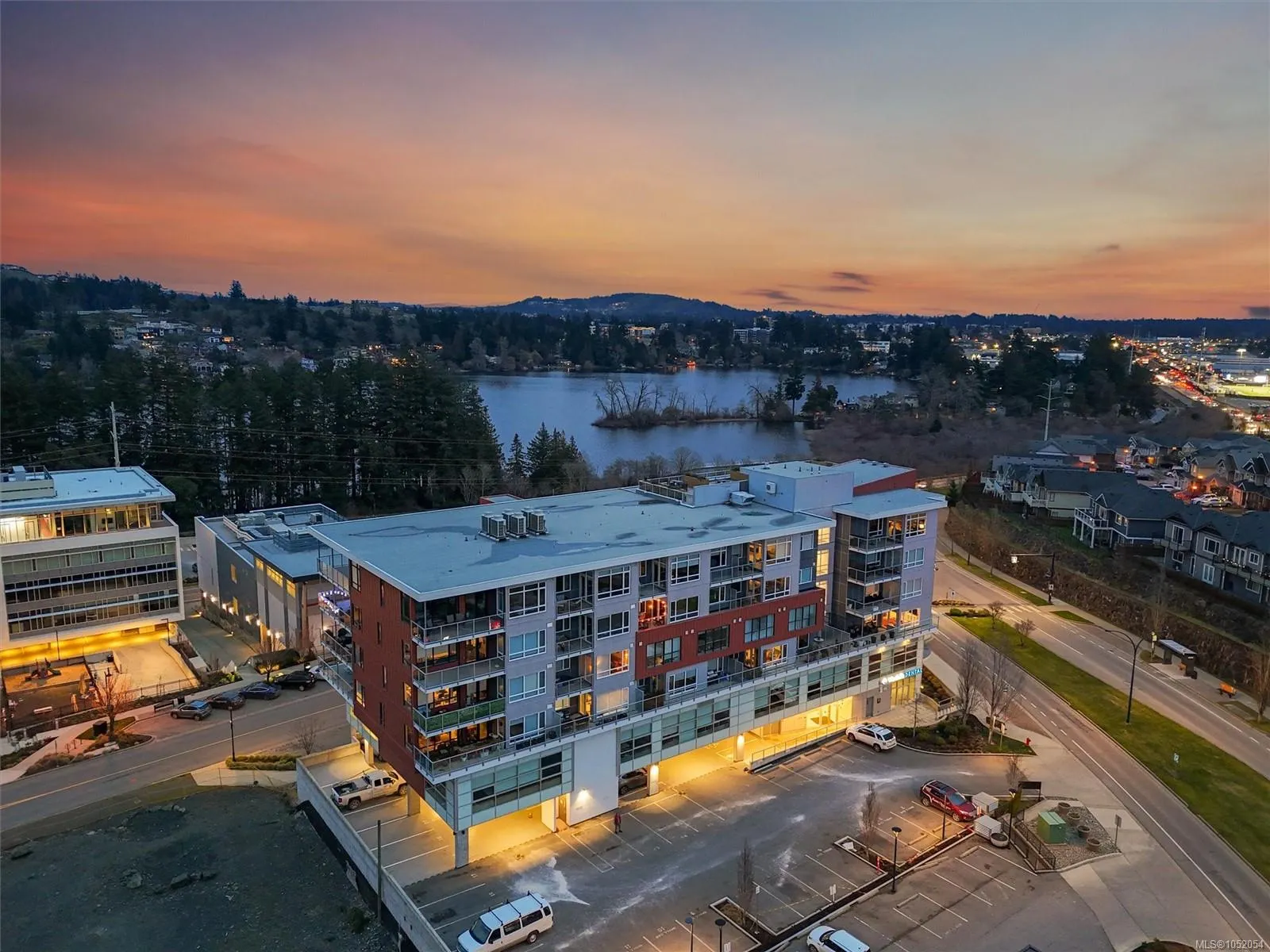 1311 Lakepoint Way