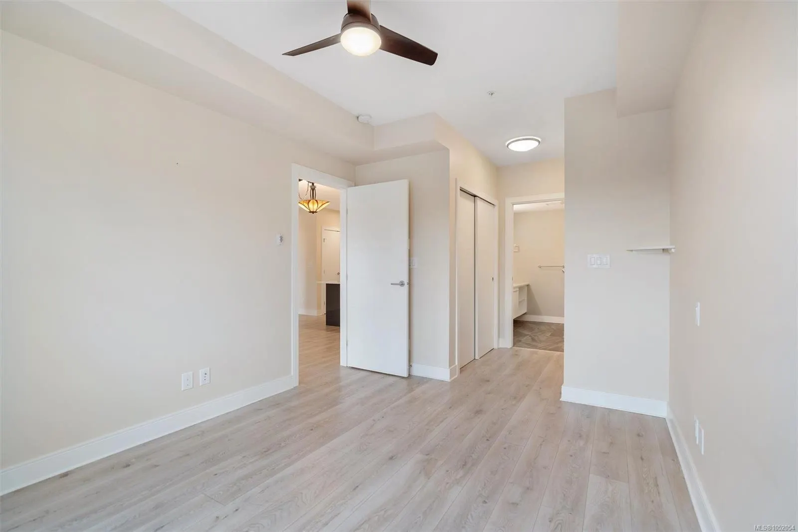 1311 Lakepoint Way