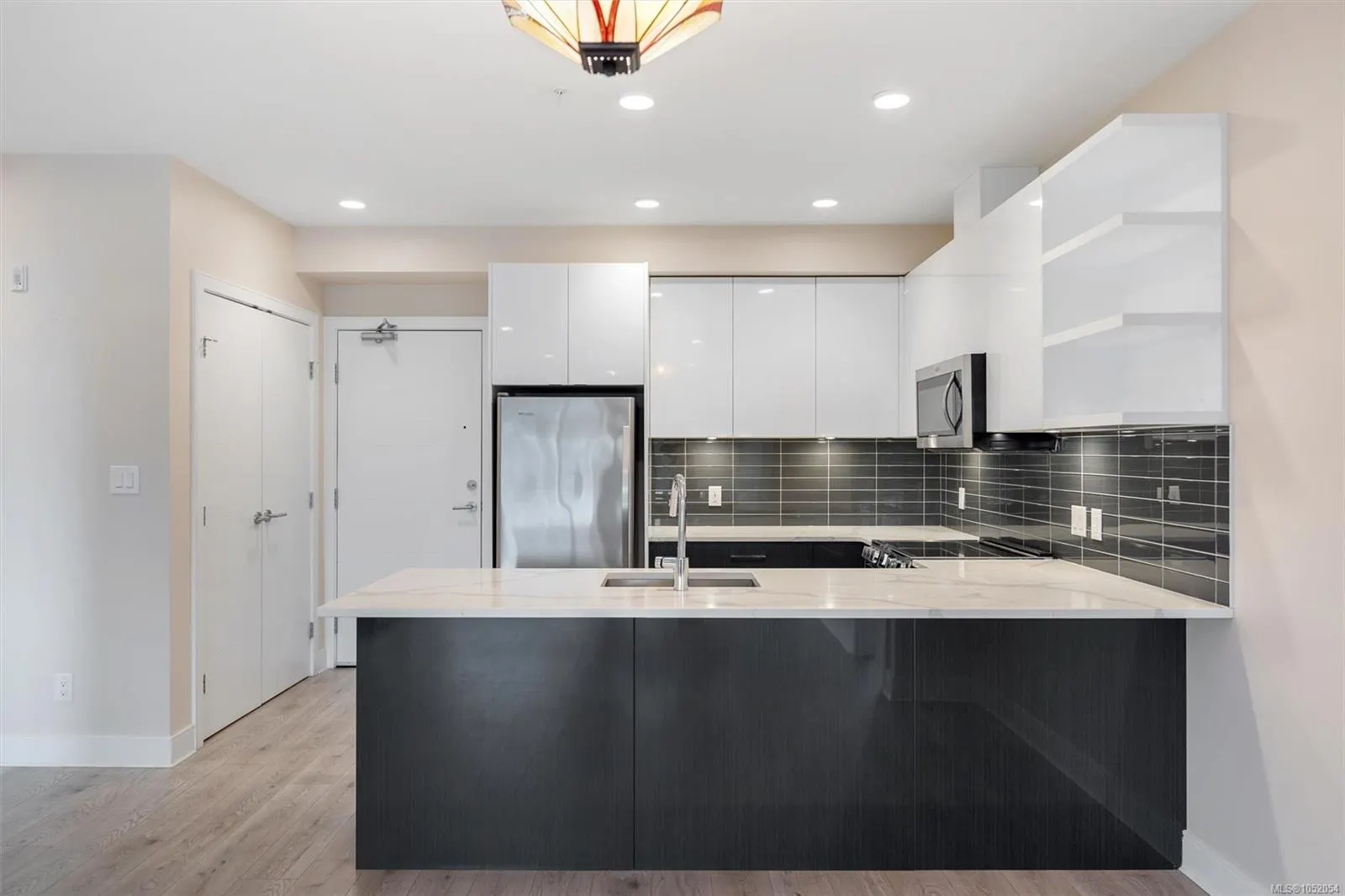 1311 Lakepoint Way