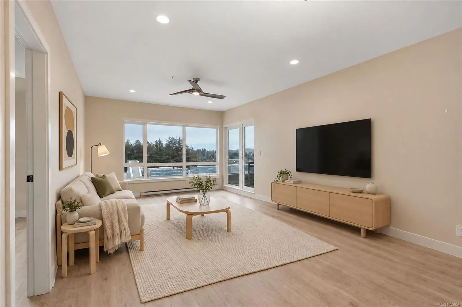 1311 Lakepoint Way