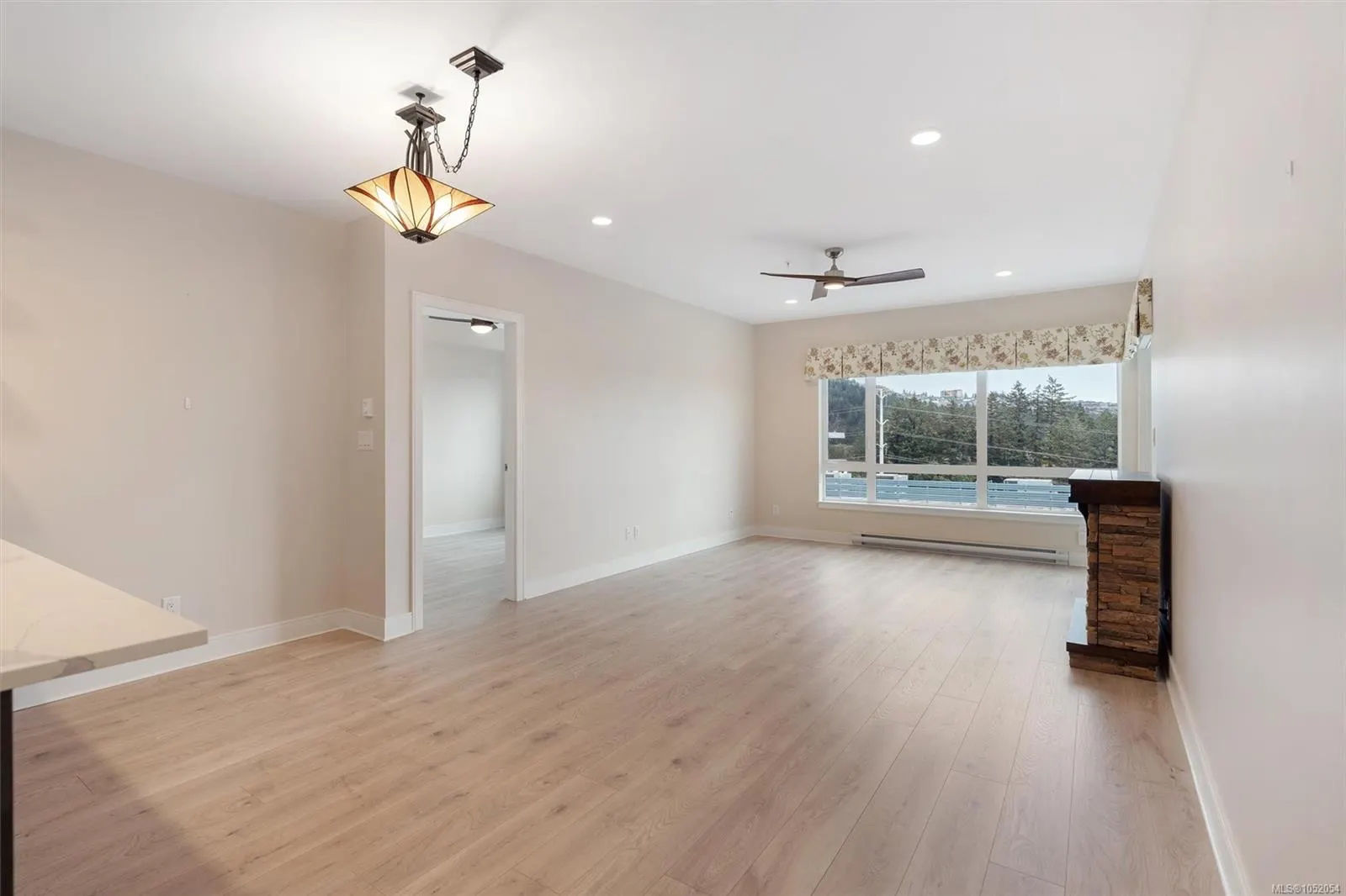 1311 Lakepoint Way