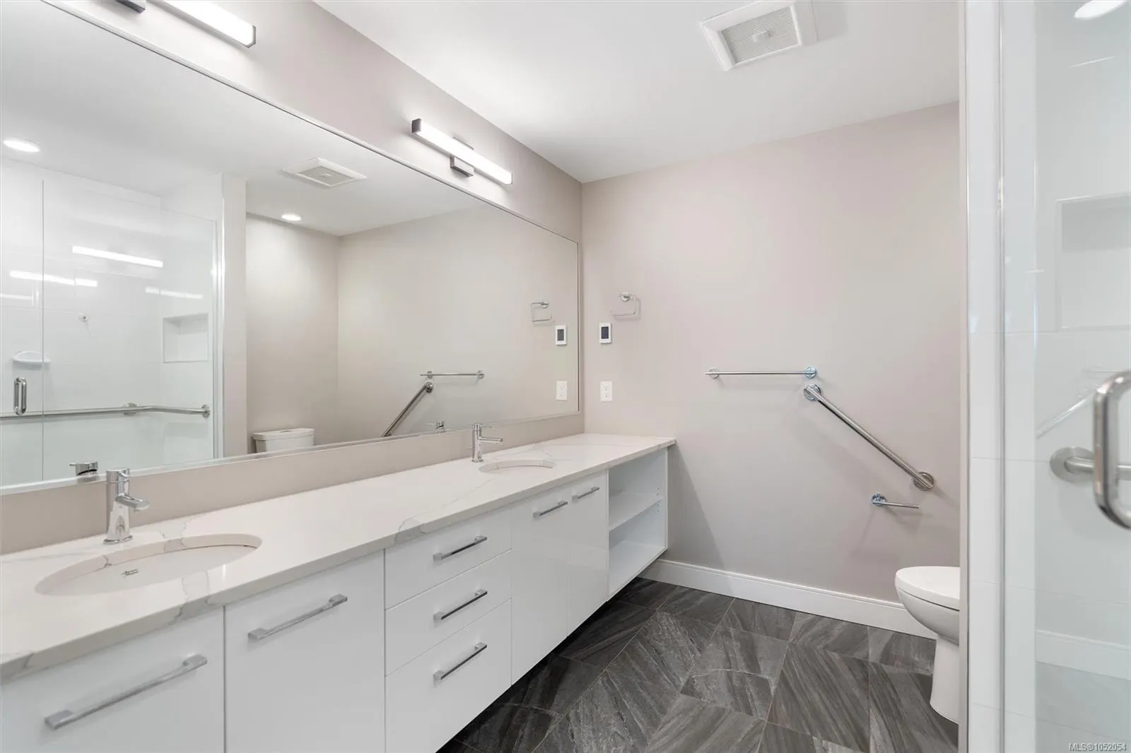 1311 Lakepoint Way