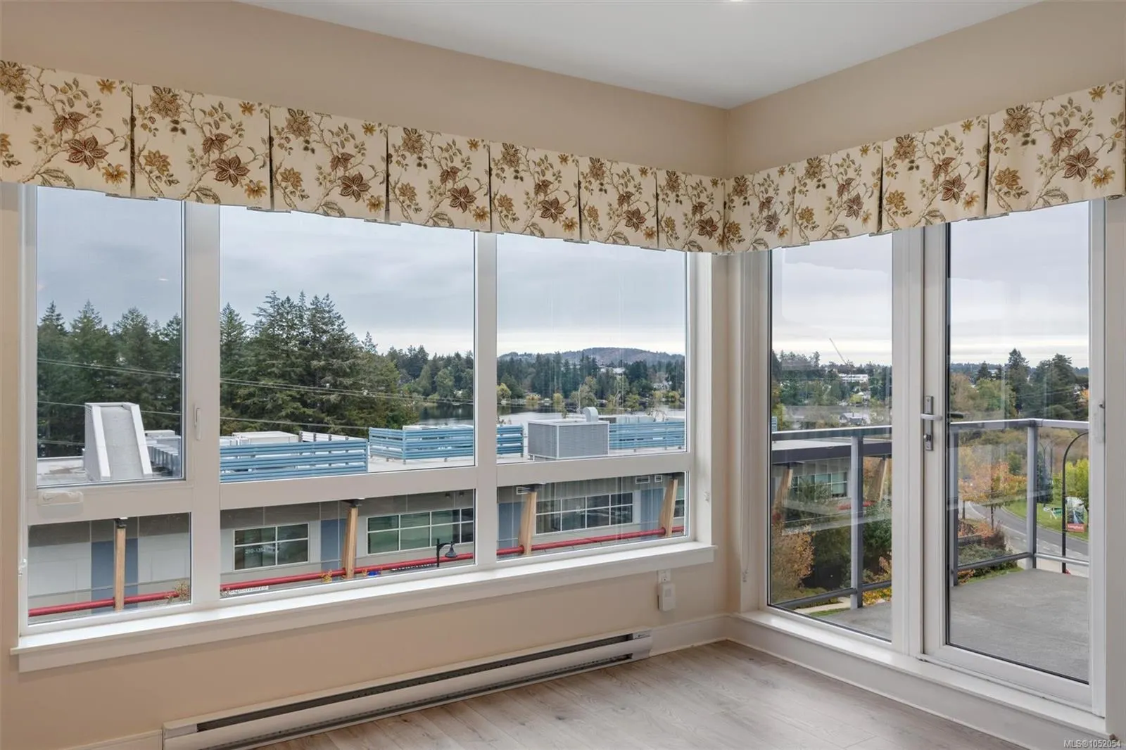 1311 Lakepoint Way