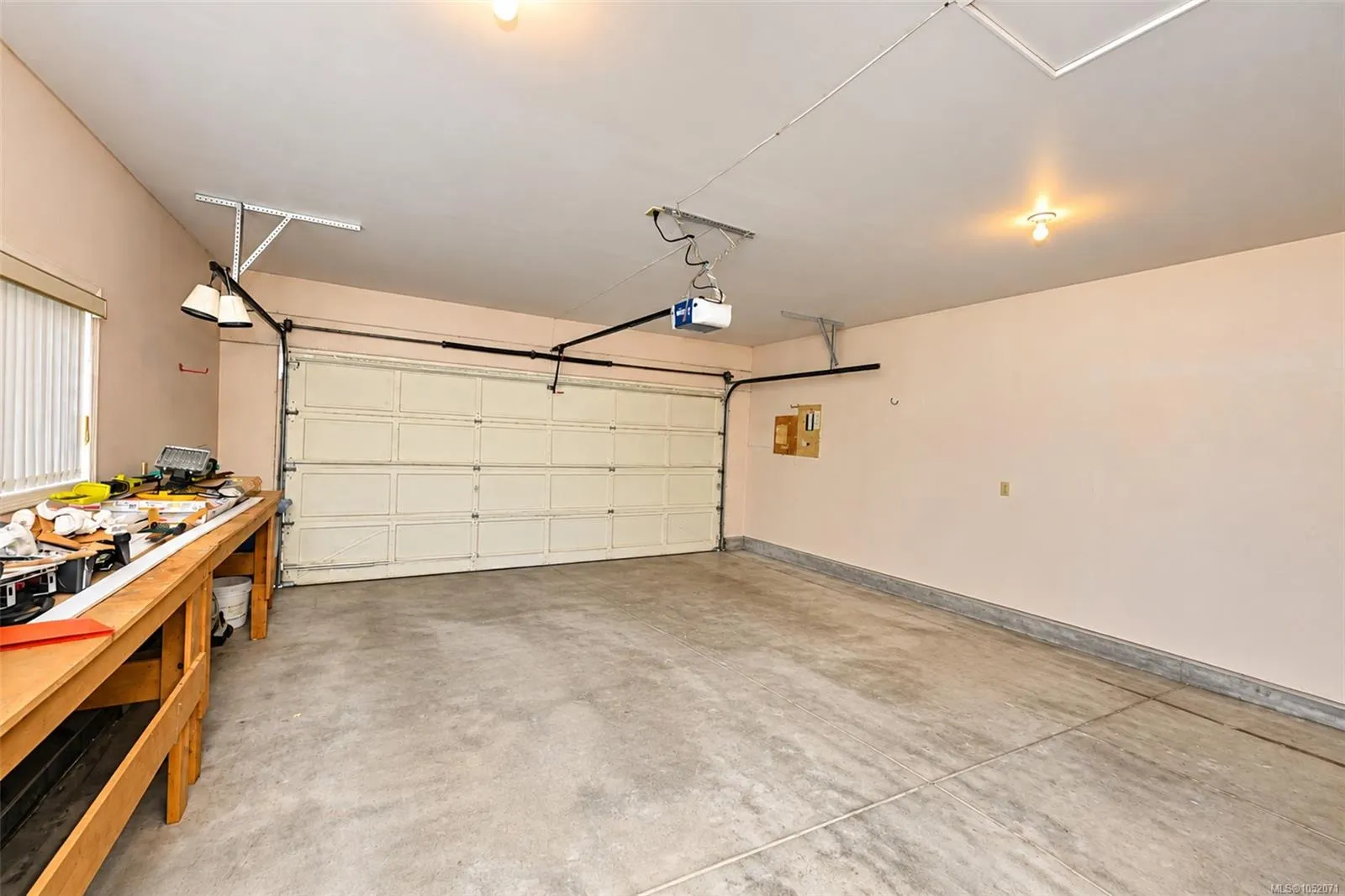 6766 Central Saanich Rd