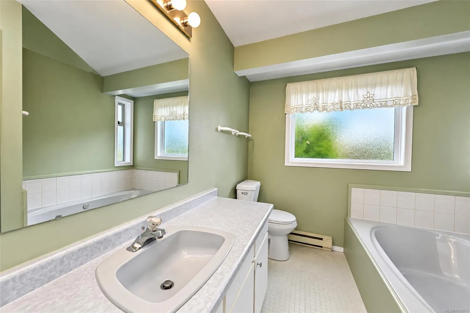 6766 Central Saanich Rd