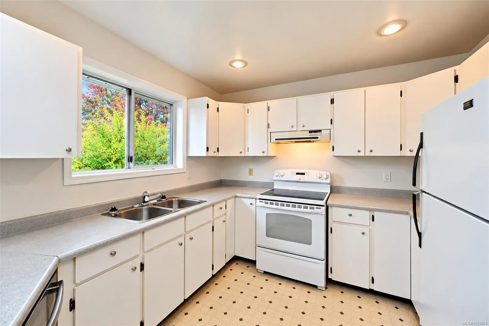 6766 Central Saanich Rd