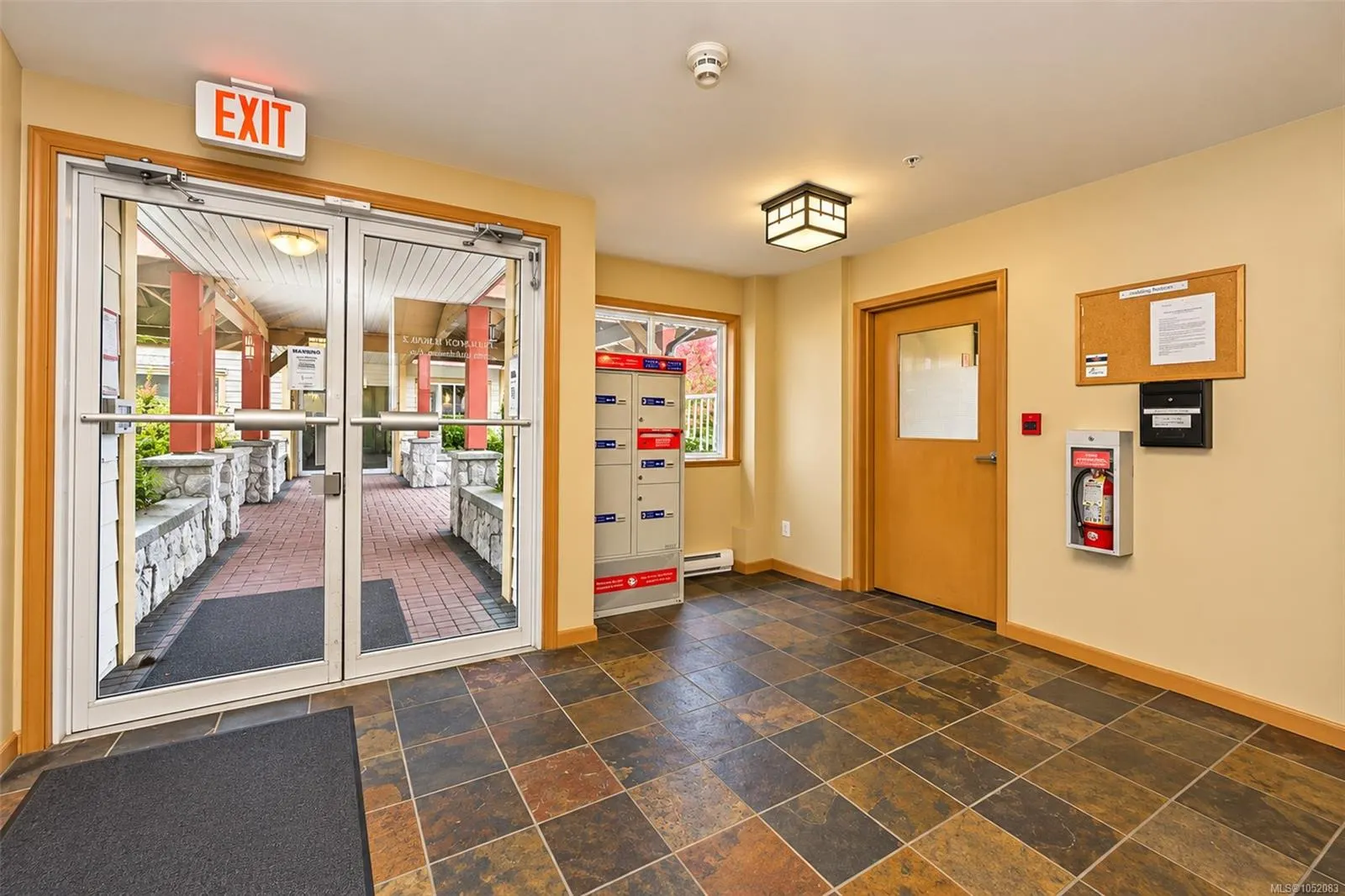 360 Goldstream Ave