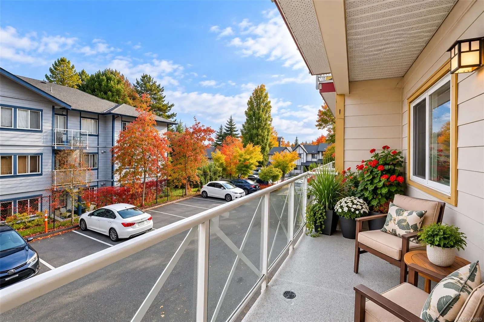 360 Goldstream Ave