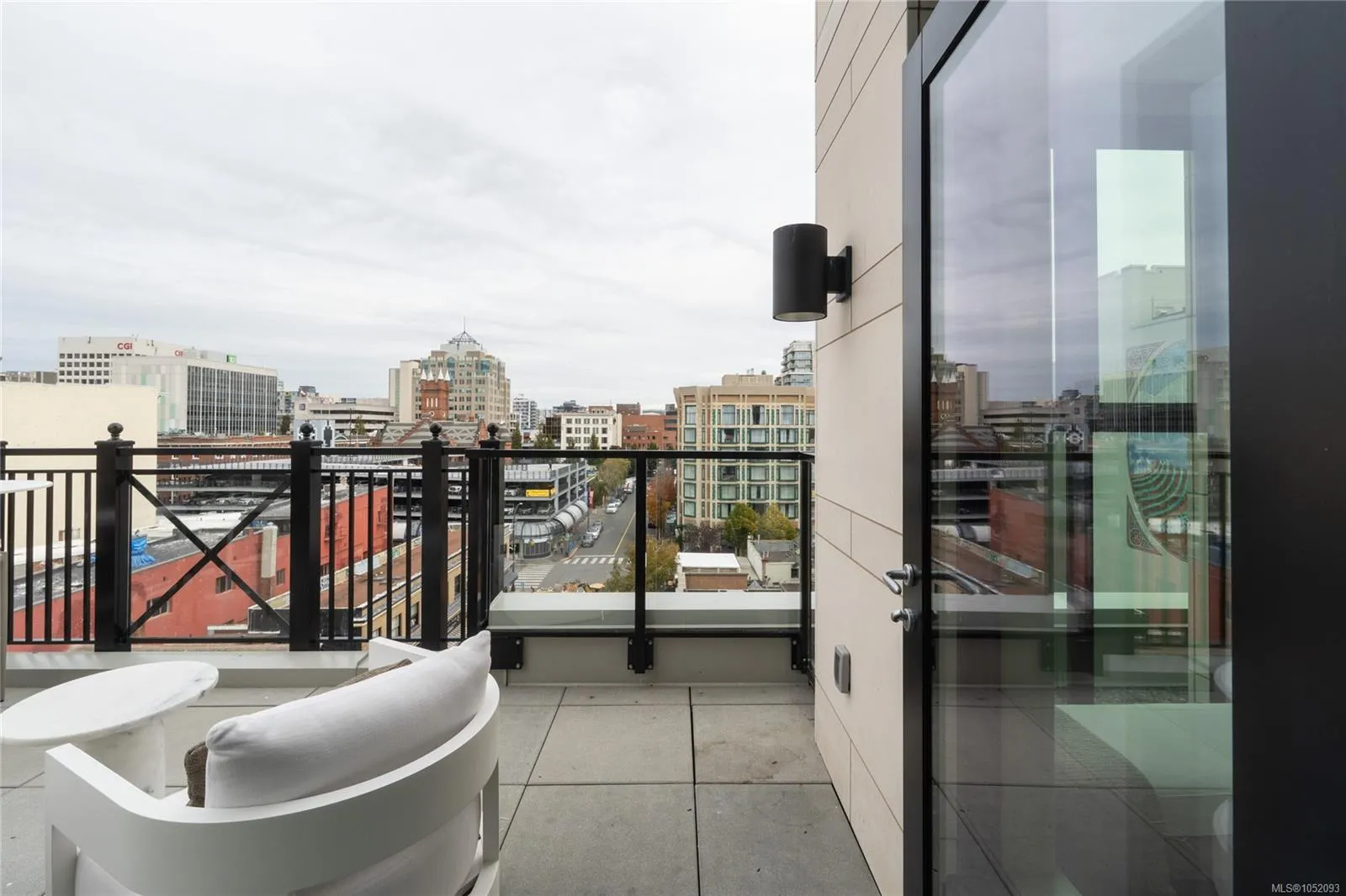 888 Government St