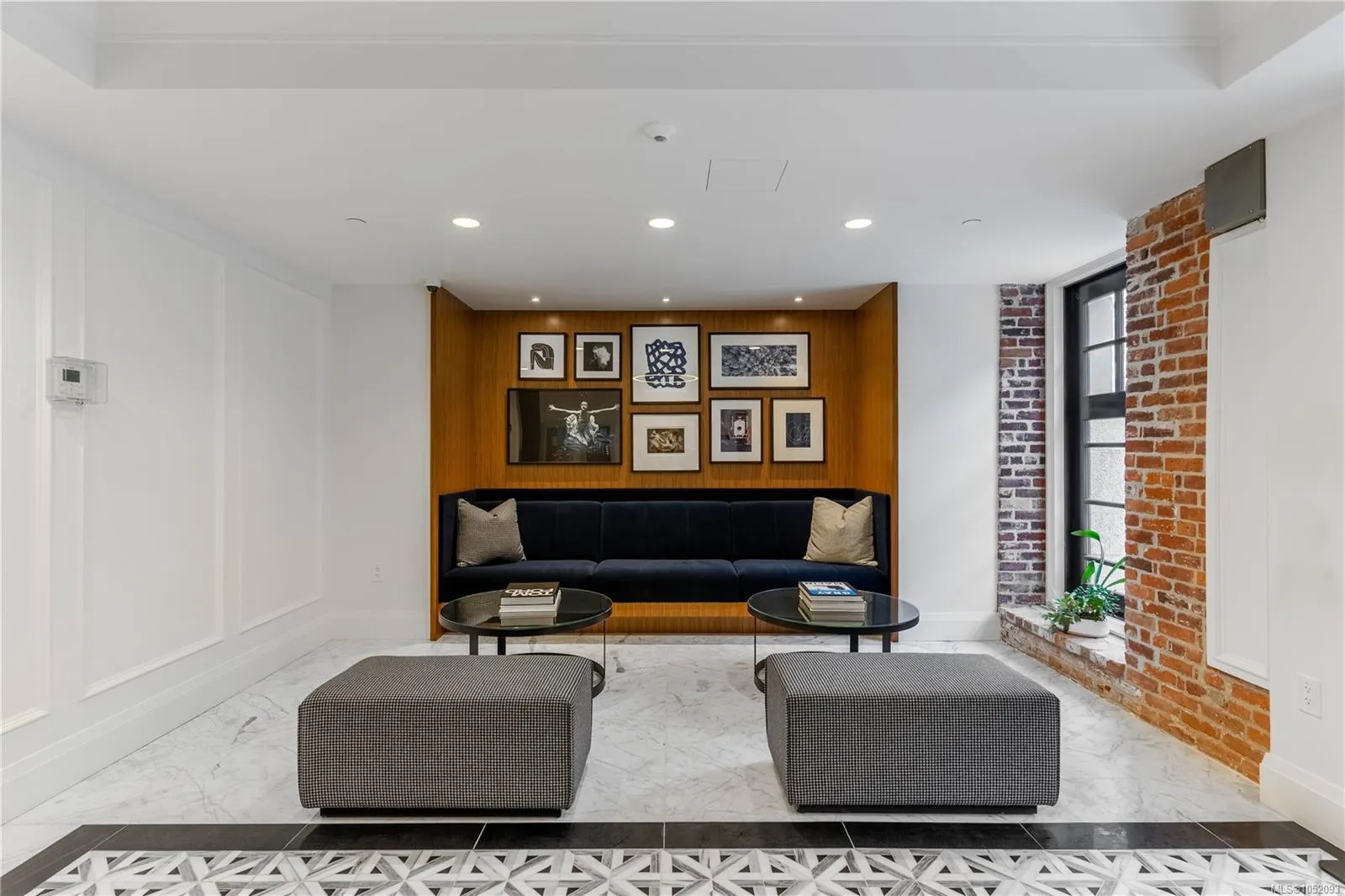 888 Government St