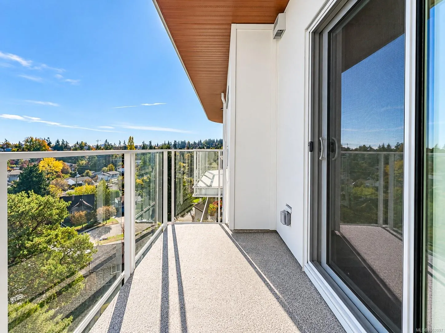 1075 Tillicum Rd
