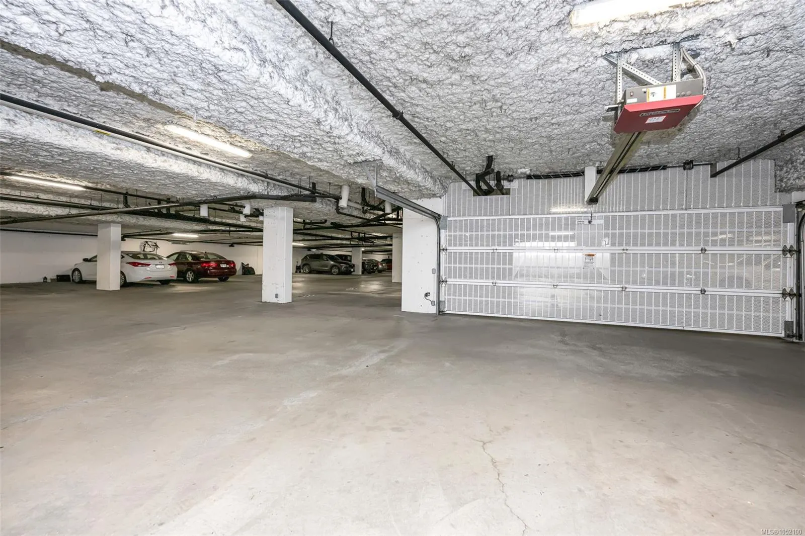 380 Waterfront Cres