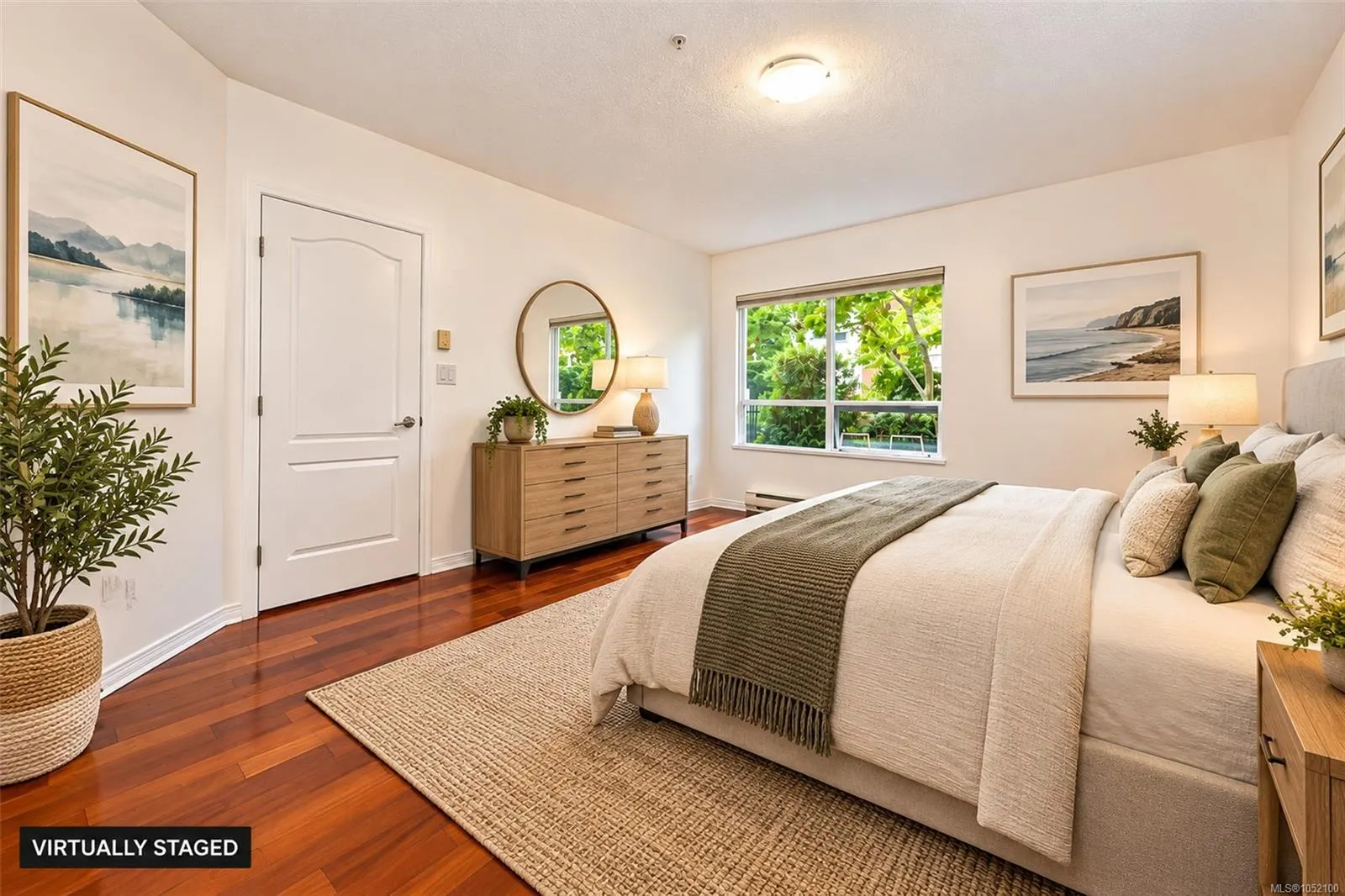 380 Waterfront Cres
