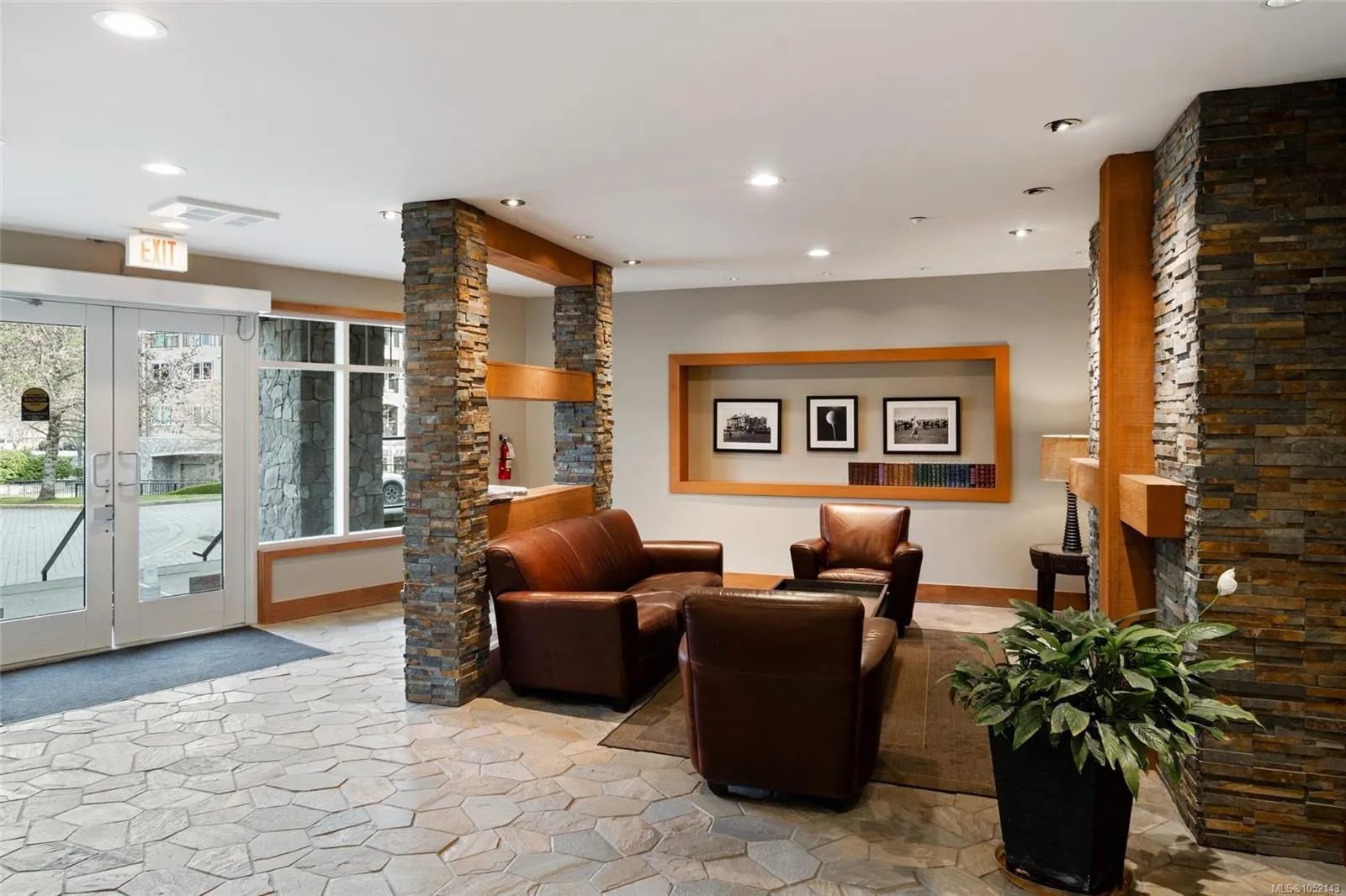 1375 Bear Mountain Pkwy