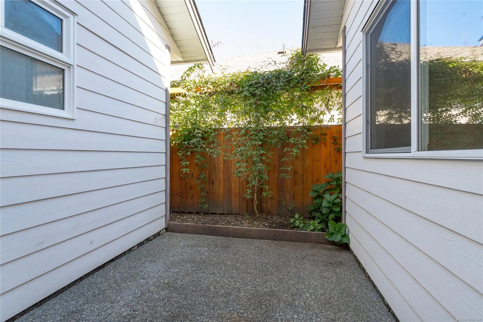 7968 Polo Park Cres