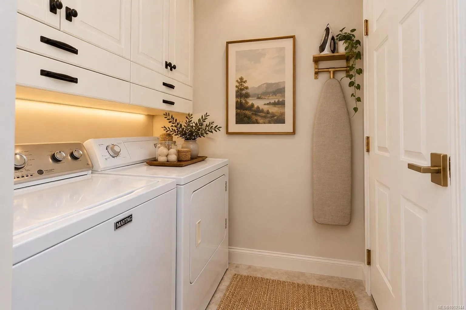 7968 Polo Park Cres