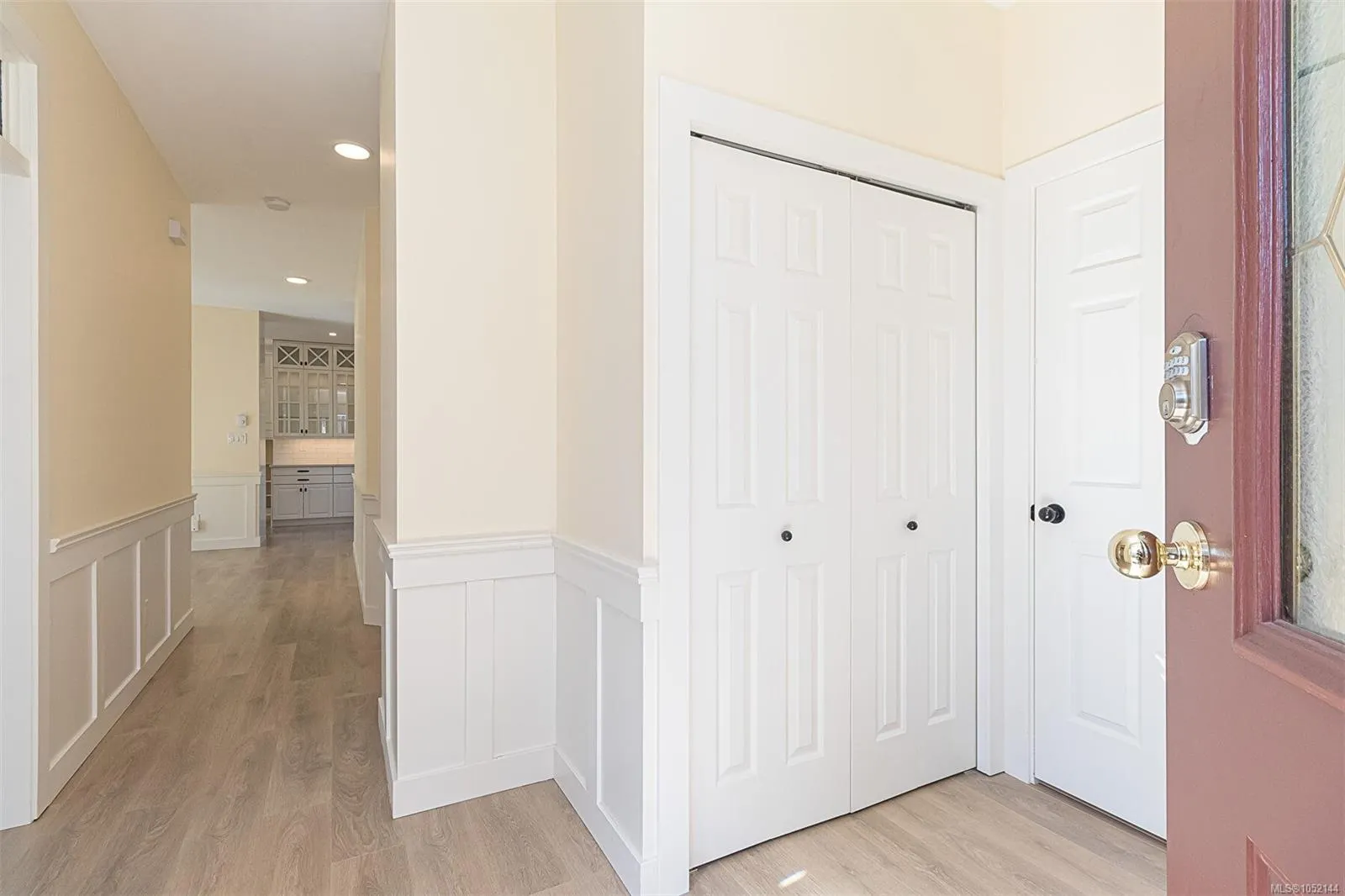 7968 Polo Park Cres