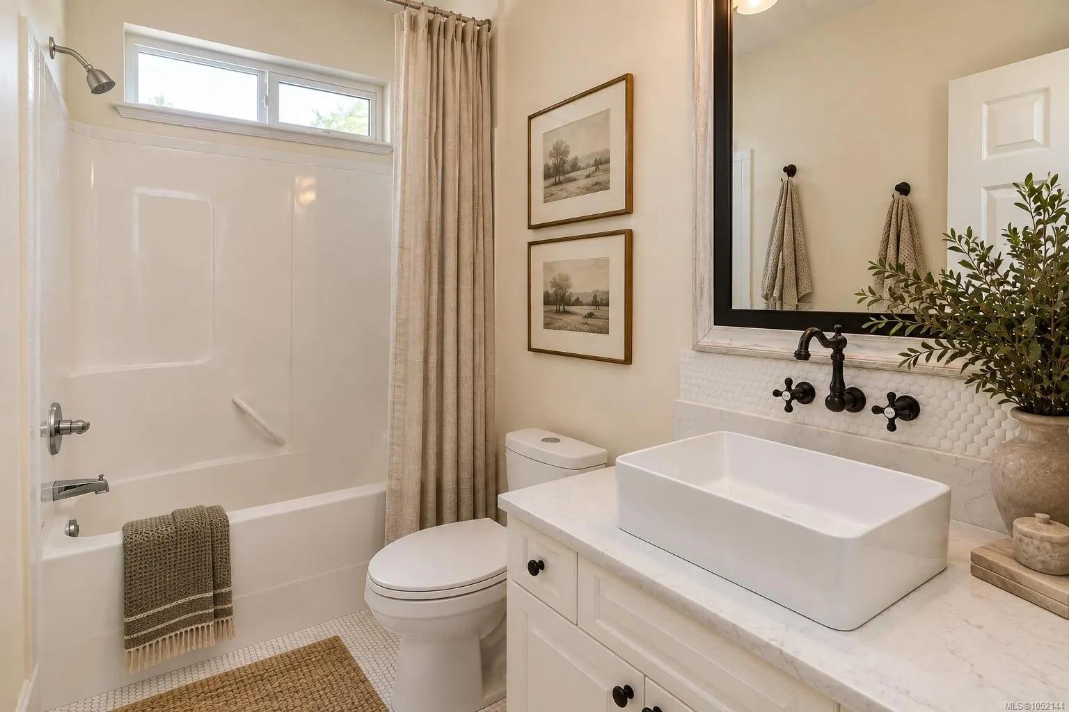 7968 Polo Park Cres